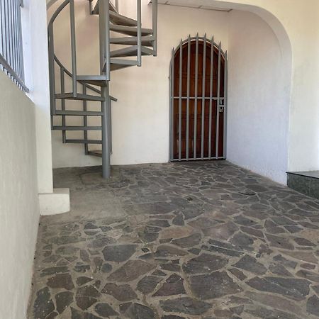 Casa Robles - Your Stay Near Airport มานากัว ภายนอก รูปภาพ