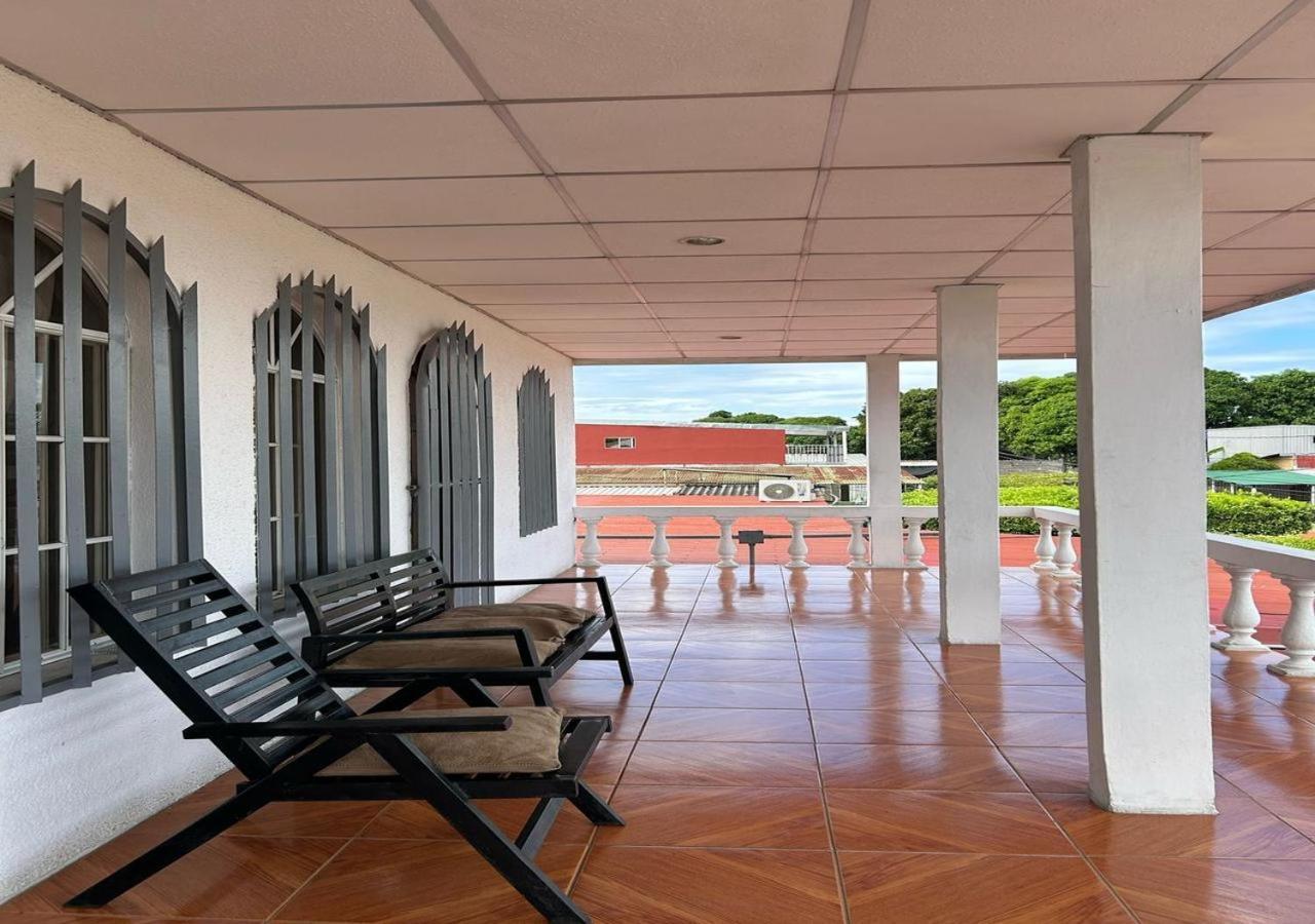 Casa Robles - Your Stay Near Airport มานากัว ภายนอก รูปภาพ