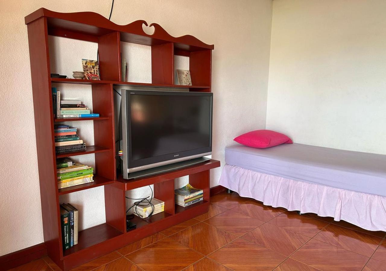 Casa Robles - Your Stay Near Airport มานากัว ภายนอก รูปภาพ