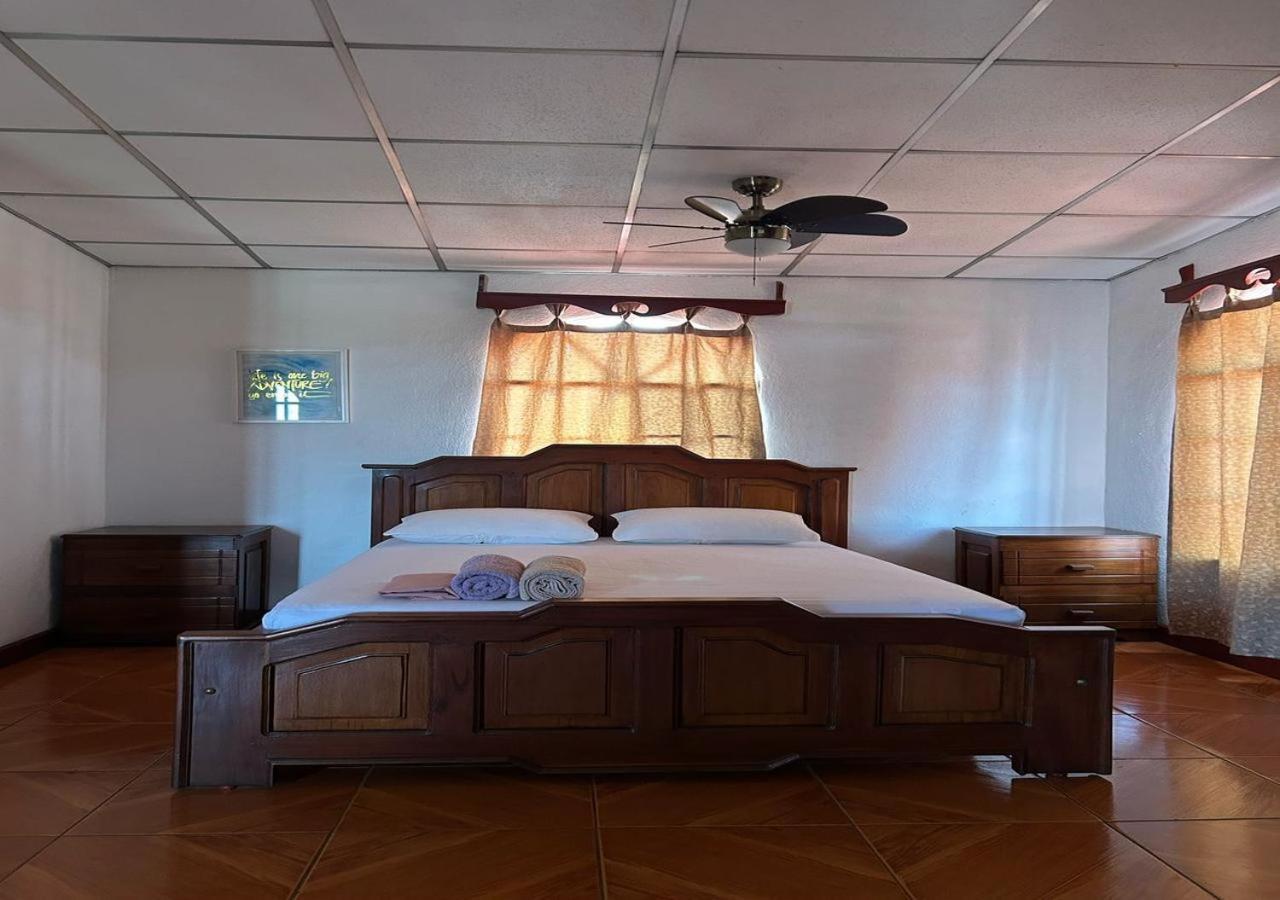 Casa Robles - Your Stay Near Airport มานากัว ภายนอก รูปภาพ