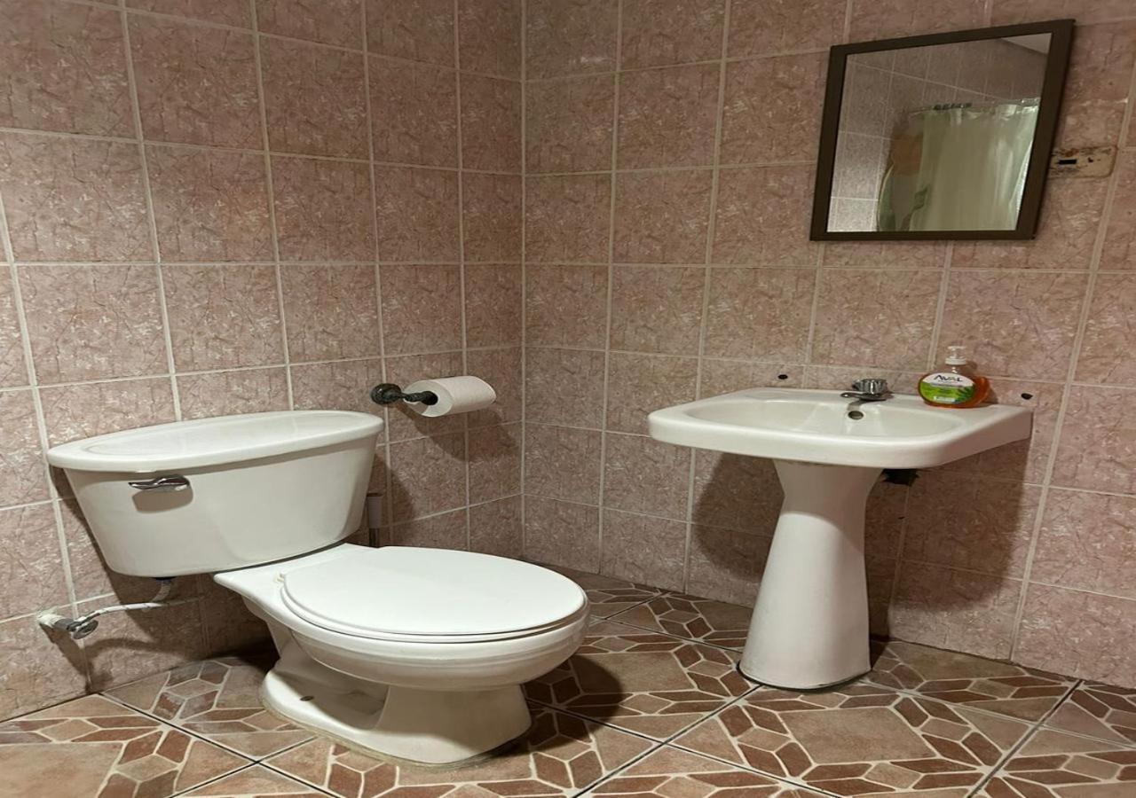 Casa Robles - Your Stay Near Airport มานากัว ภายนอก รูปภาพ