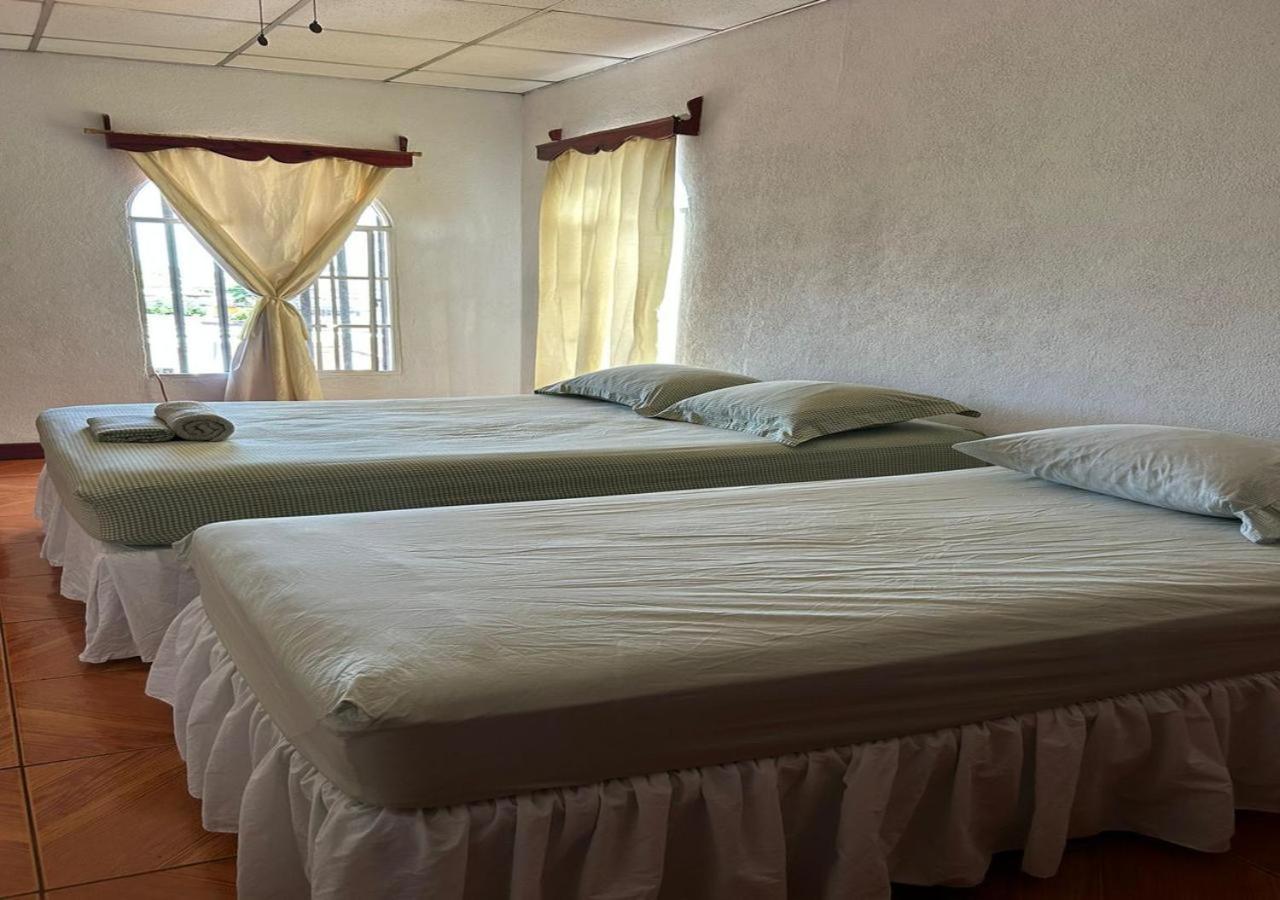 Casa Robles - Your Stay Near Airport มานากัว ภายนอก รูปภาพ